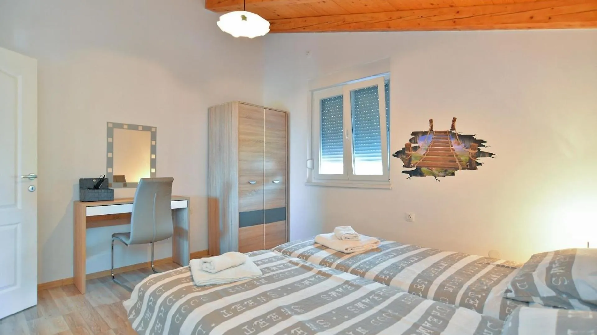 Ferienhaus Mit Privatpool Fuer 12 Personen Ca 200 Qm In Valbandon, Istrien Istrische Riviera 0*, Valbandon Horvátország
