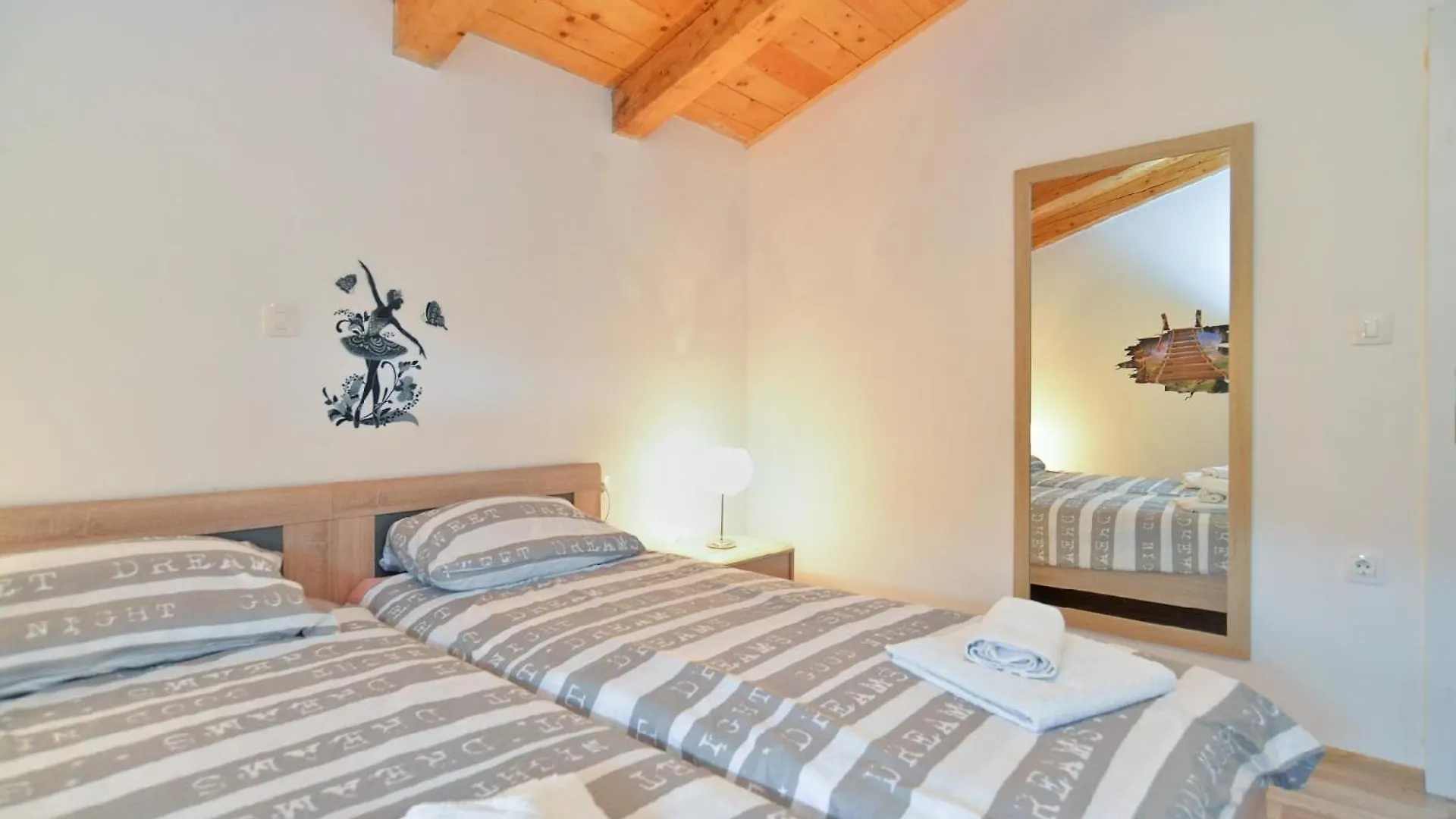 Ferienhaus Mit Privatpool Fuer 12 Personen Ca 200 Qm In Valbandon, Istrien Istrische Riviera Horvátország