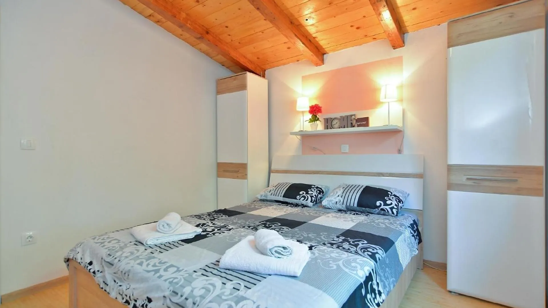 Ferienhaus Mit Privatpool Fuer 12 Personen Ca 200 Qm In Valbandon, Istrien Istrische Riviera Nyaraló Valbandon