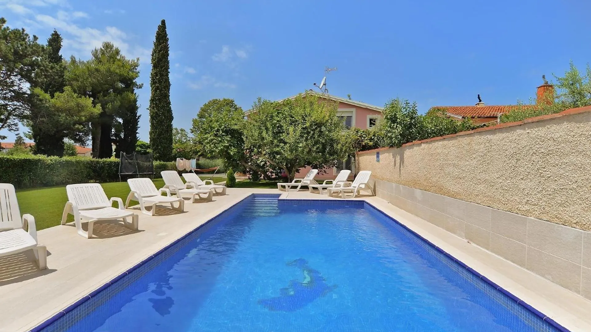 Ferienhaus Mit Privatpool Fuer 12 Personen Ca 200 Qm In Valbandon, Istrien Istrische Riviera Nyaraló